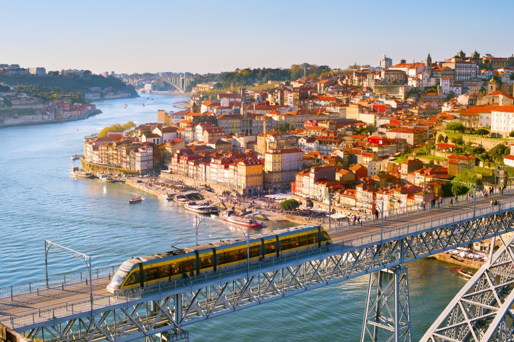 2 Nights Santiago de Compostela - From Lisbon.