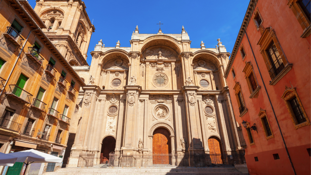 Alhambra and Granada private trip with hotel pick-up