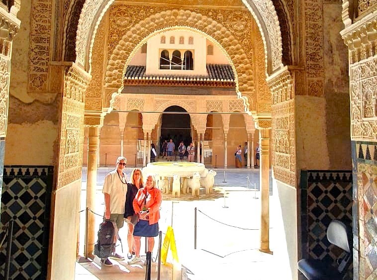 Alhambra private walking tour