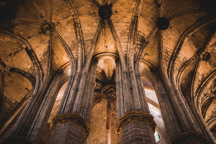 Best of Barcelona: Sagrada Familia, Park Guell, Montjuic & Gothic