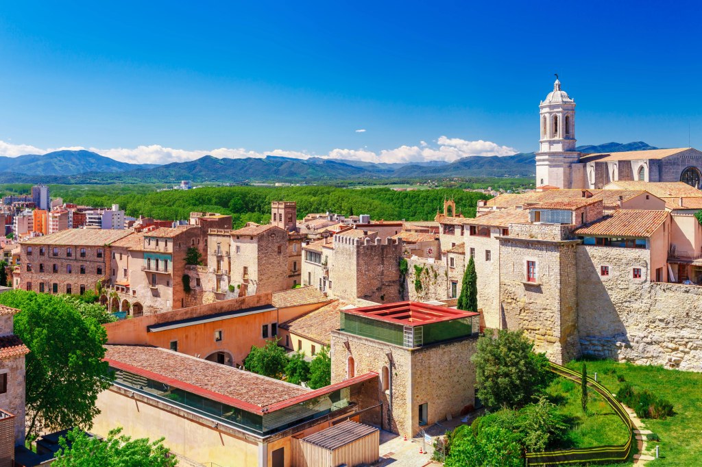 Girona and Costa Brava Small Group Full-day Tour - From Barcelona.