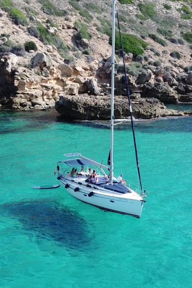 "Mallorca, small group charter, best routes Palma Bay"