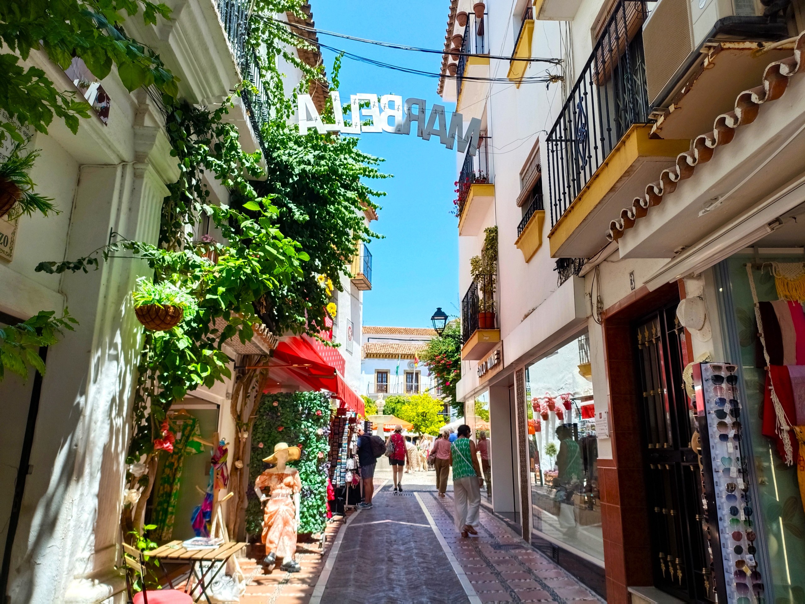 Marbella: group walking tour
