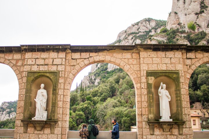 Montserrat Full Day Tour with Farmhouse Lunch and Winery Experience