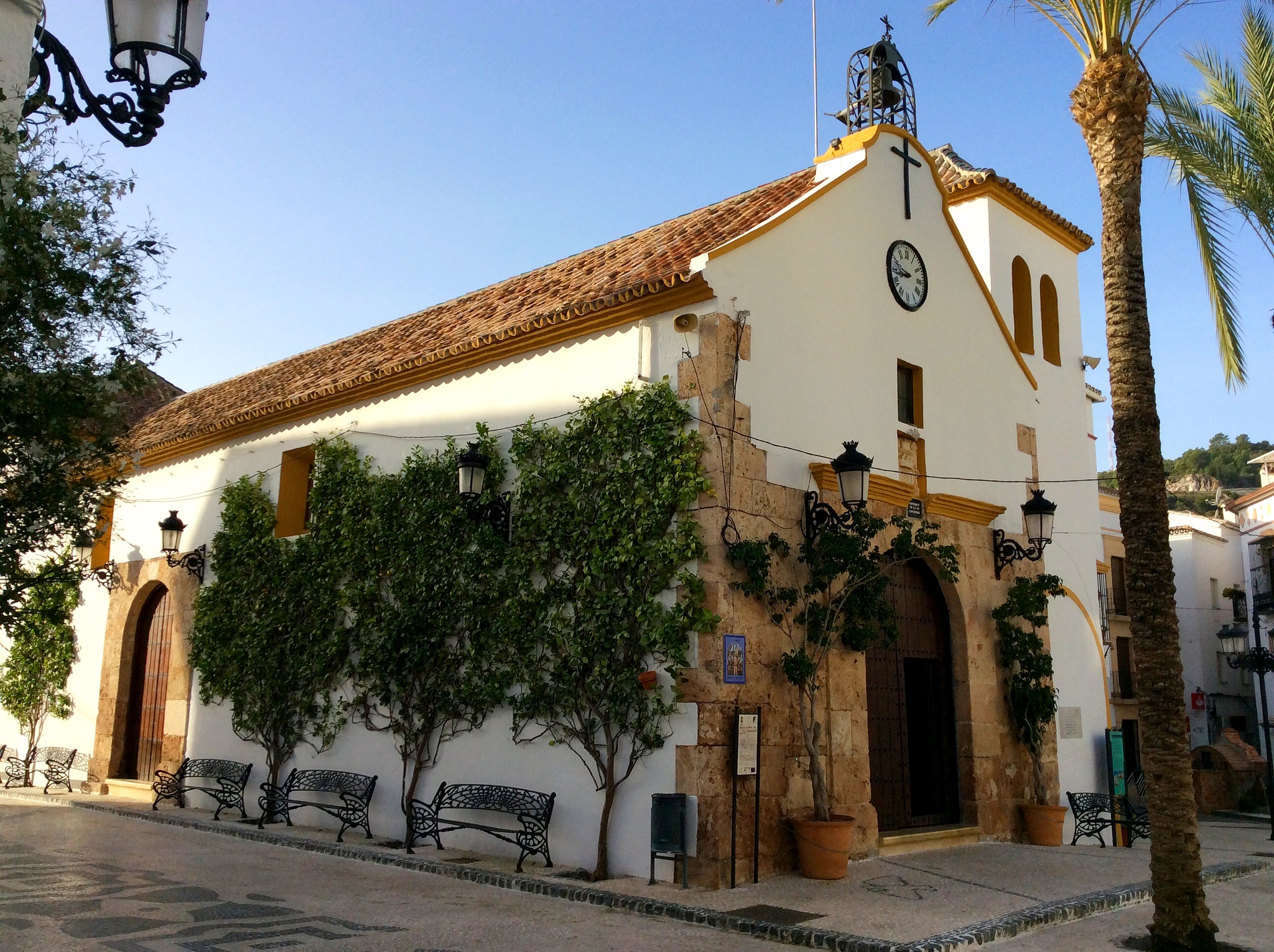 Ojen private walking tour