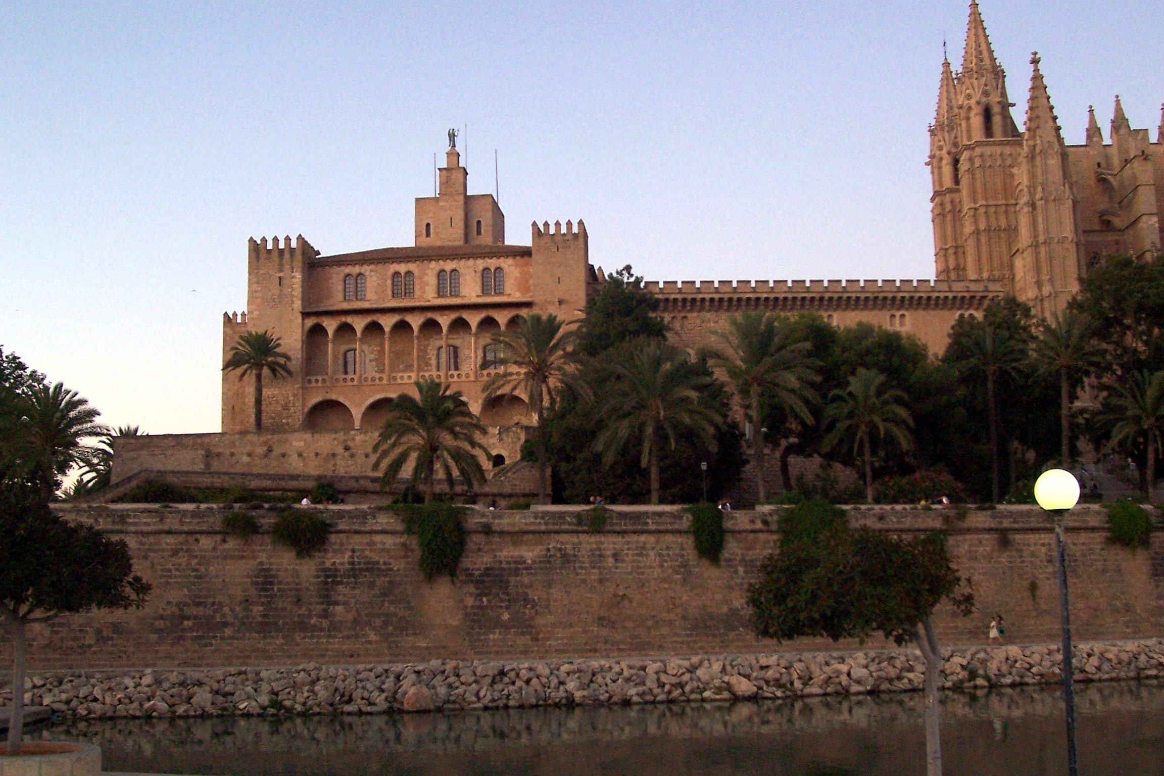 Palma de Mallorca and Valldemossa – Small-Group Shore Excursion