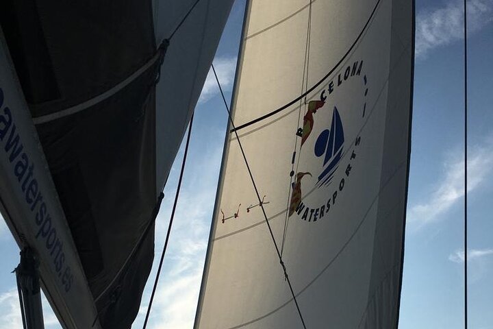 2 Hour Sunset Sailing Experience including open bar and Tapas