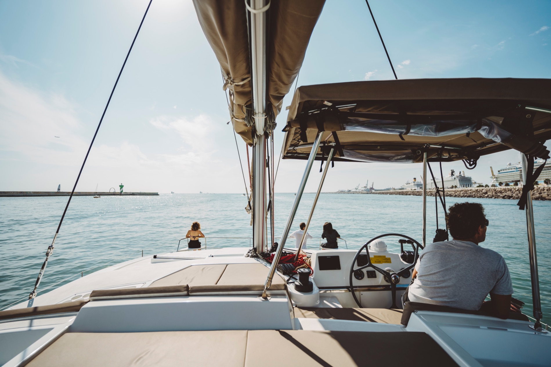 2 HOURS (BALI 4.1) - private luxury catamaran Barcelona