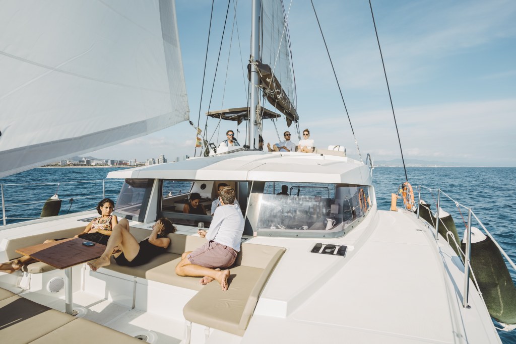 2 HOURS (BALI 4.1) - private luxury catamaran Barcelona