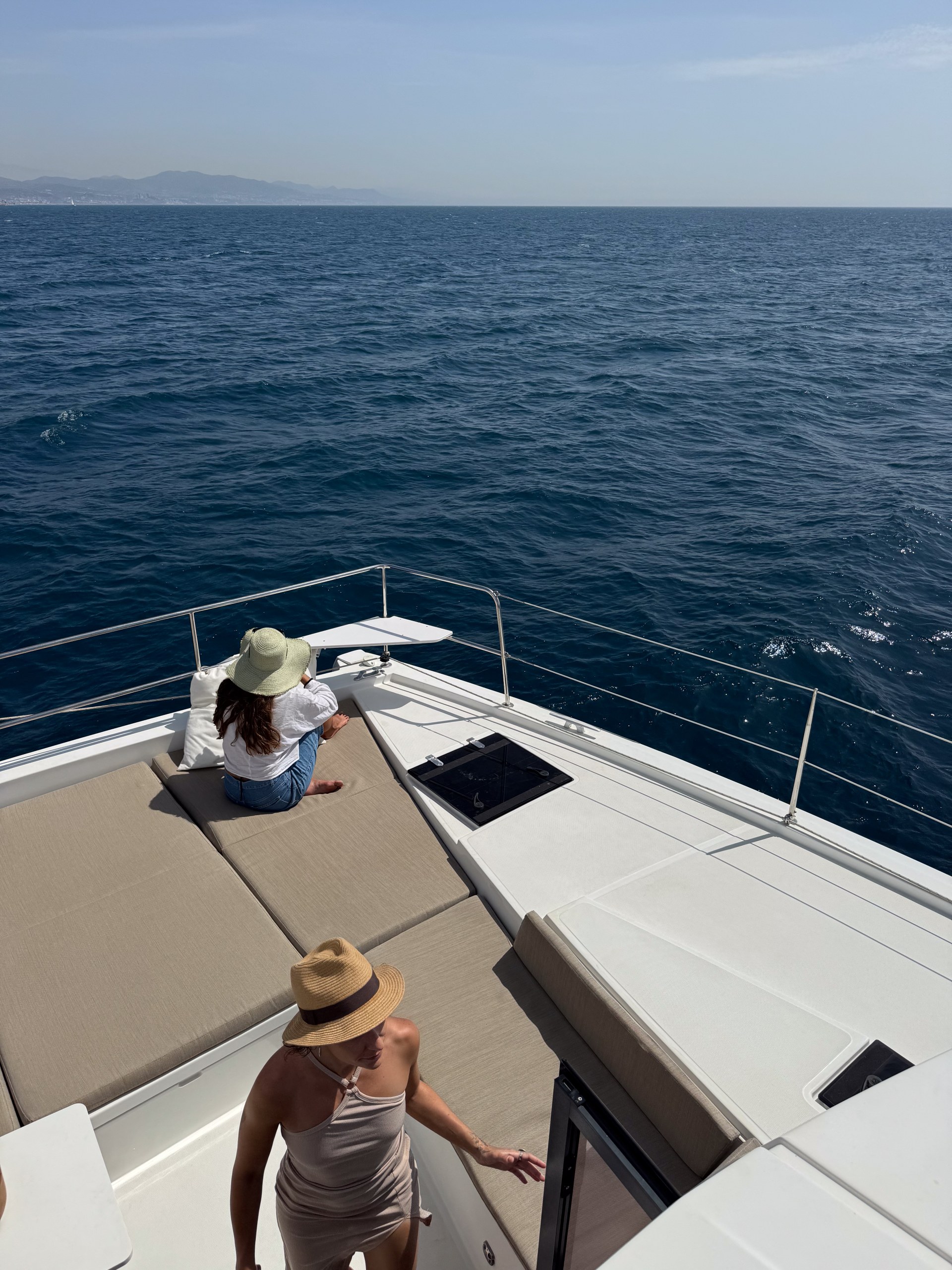 2 HOURS (BALI 4.2) - private luxury catamaran Barcelona