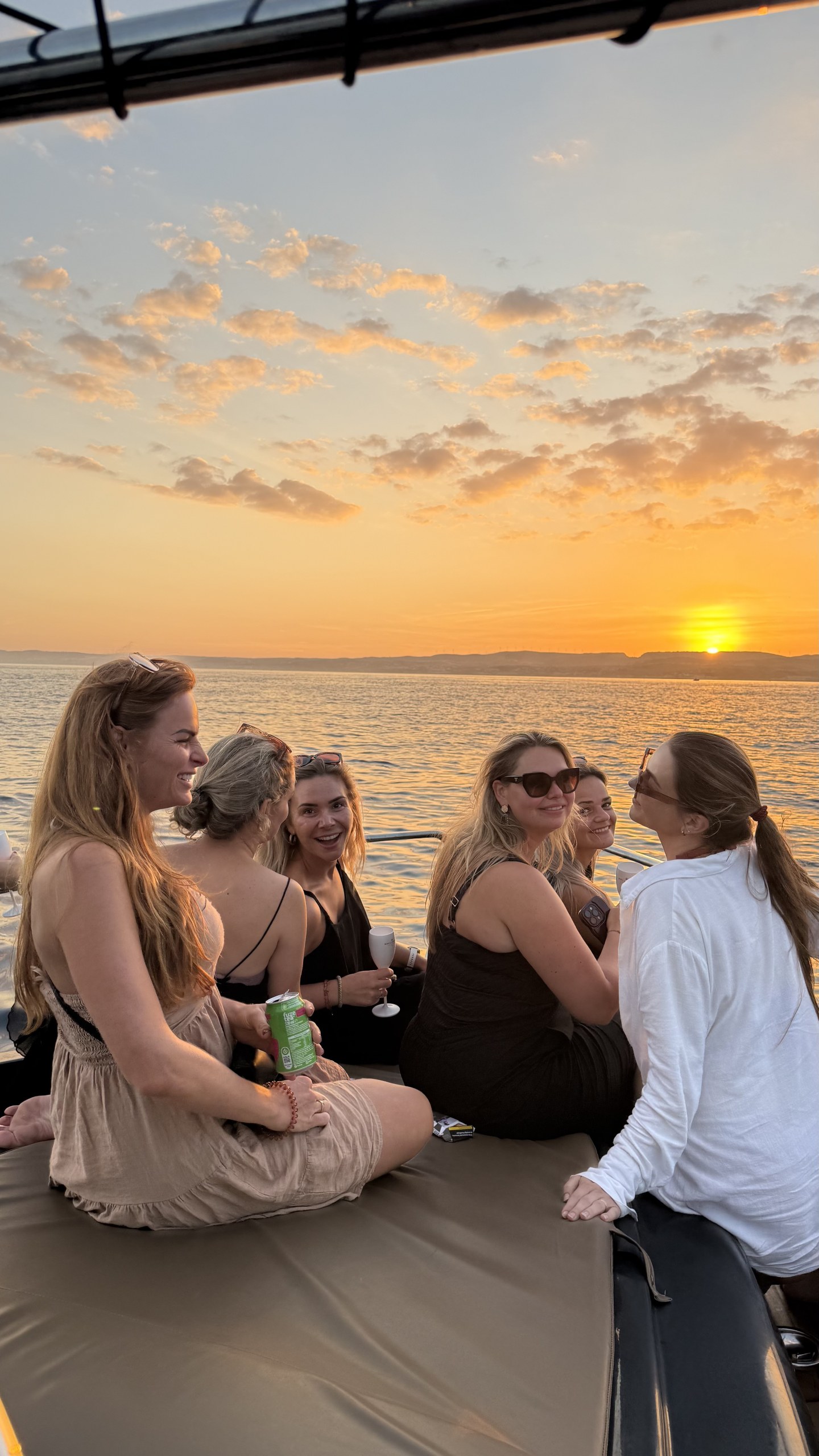 2H Private Sunset Cruise with Cava