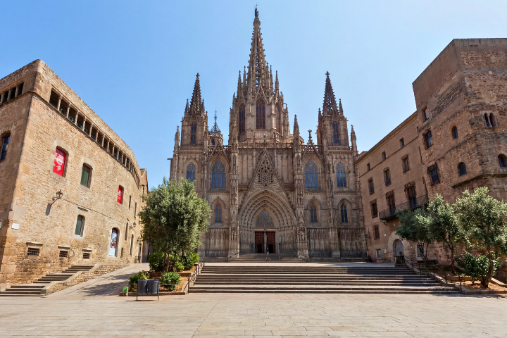 Barcelona Gothic Quarter Self Guided Walking Tour with an APP