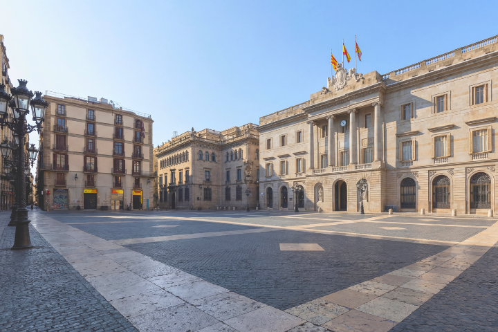 Barcelona Gothic Quarter Self Guided Walking Tour with an APP