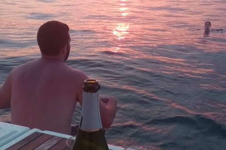 Barcelona Sunset Private Sailing & Live Spanish Guitar & open Bar (max 8)