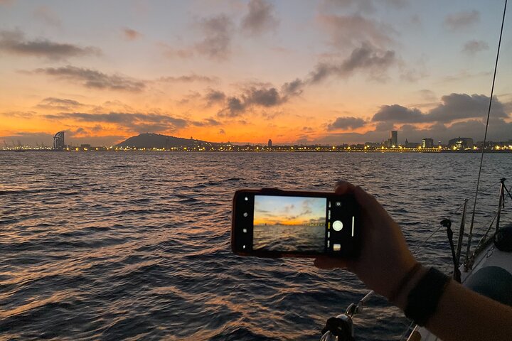Barcelona Sunset Private Sailing with Live Saxophone and Open bar (max 8)