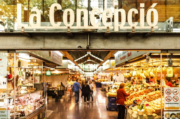 Barcelona Tapas Tour with a Local Foodie: Personalized & Private