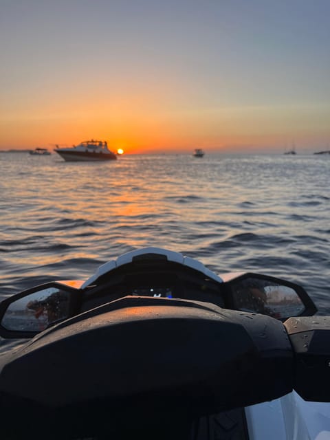 Cala Salada: 30-Minute Jet Ski Experience