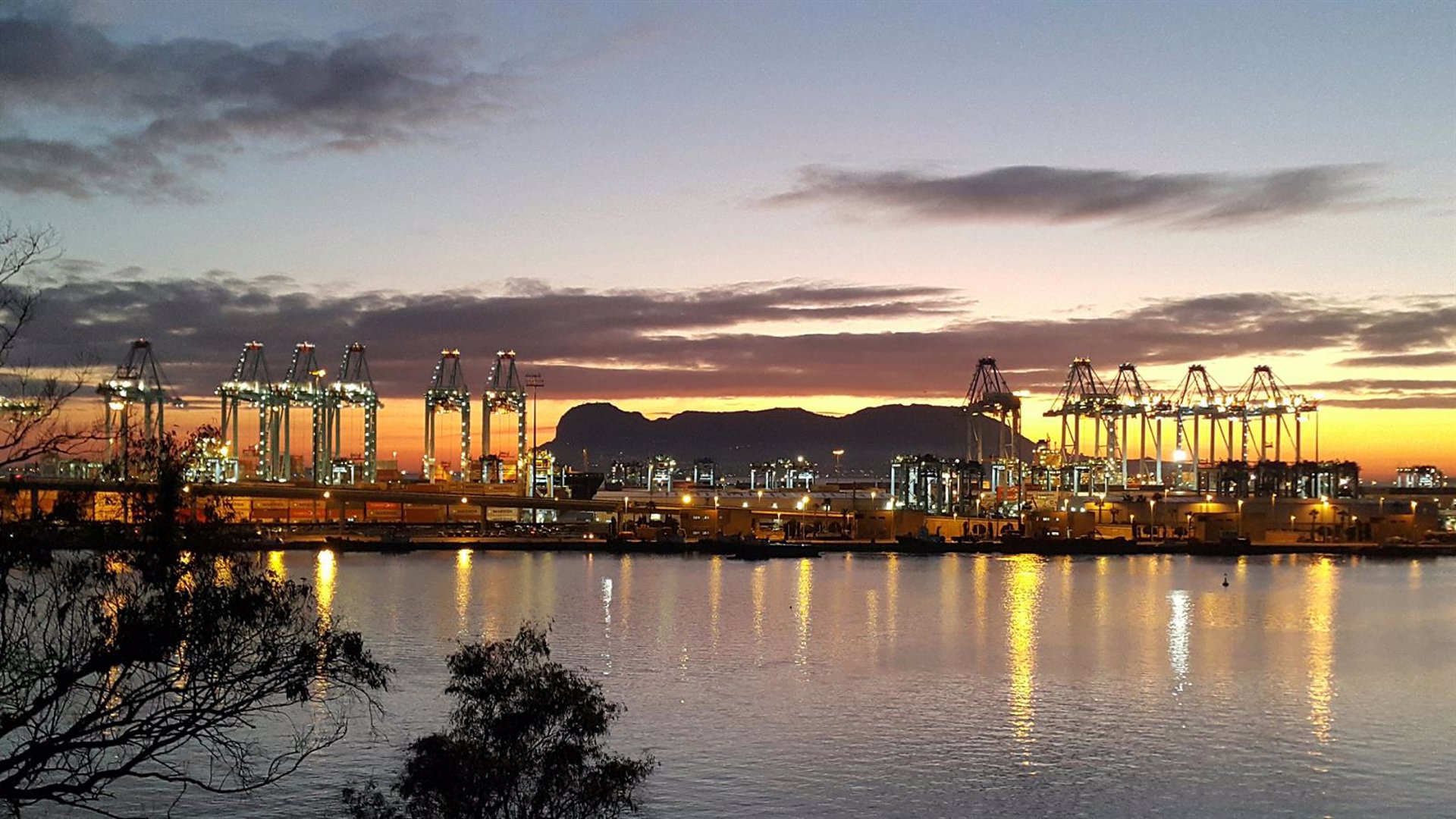 Circular Sailing Cruise from Sotogrande to the Strait of Gibraltar