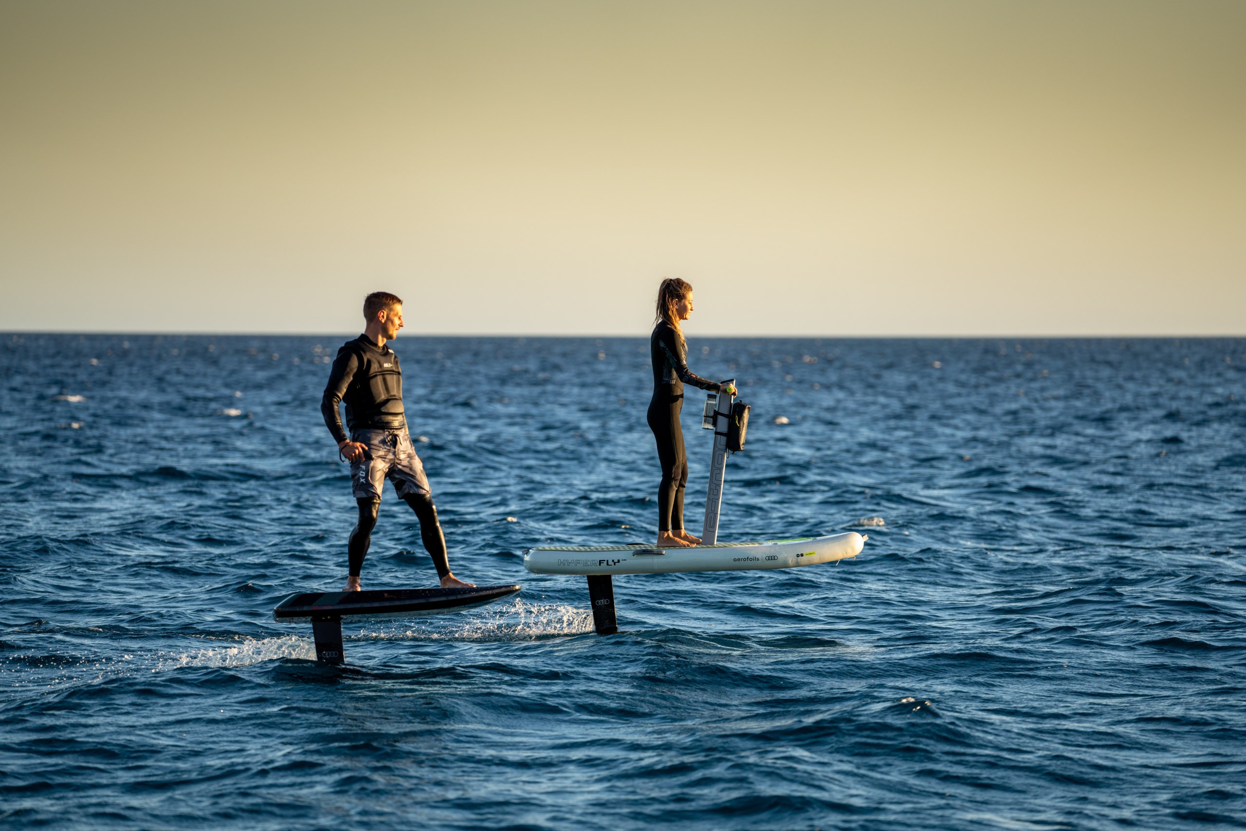 Estepona-Marbella: E-Foil rental with instructions for the beginner