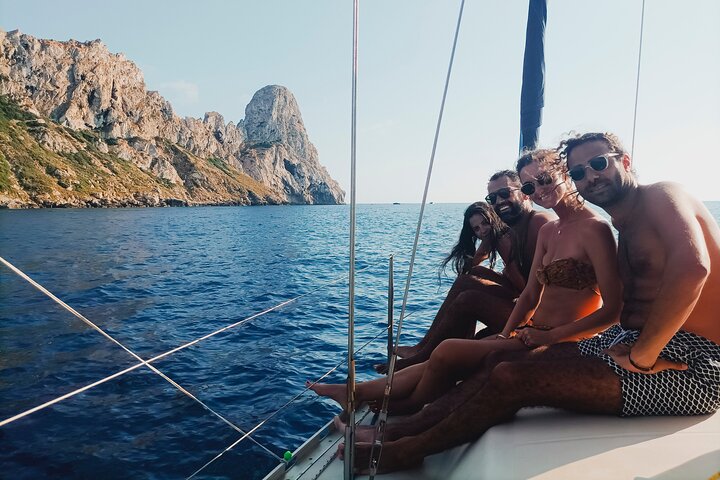 Es Vedr&agrave; by sea - Nomad Sailing Trips