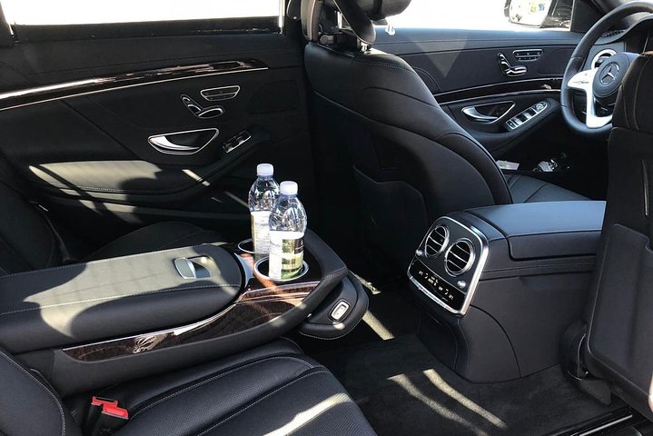 Girona Airport (GRO) to Costa Brava - Round-Trip Private Transfer