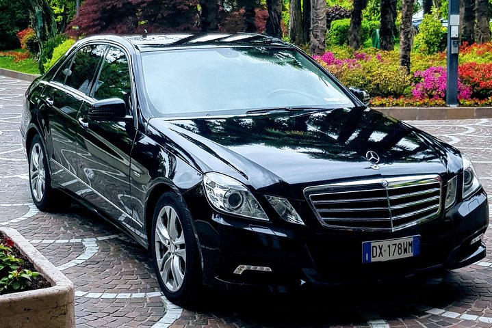 Girona Airport (GRO) to Palamós - Round-Trip Private Transfer