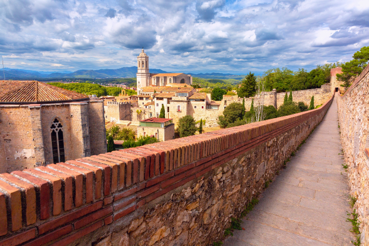 Girona Game of Thrones Self-Guided Walking Tour with an APP
