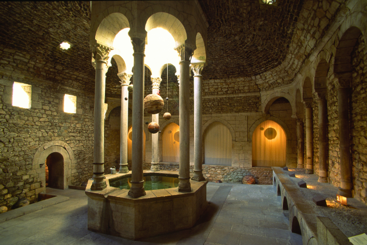 Girona Game of Thrones Self-Guided Walking Tour with an APP