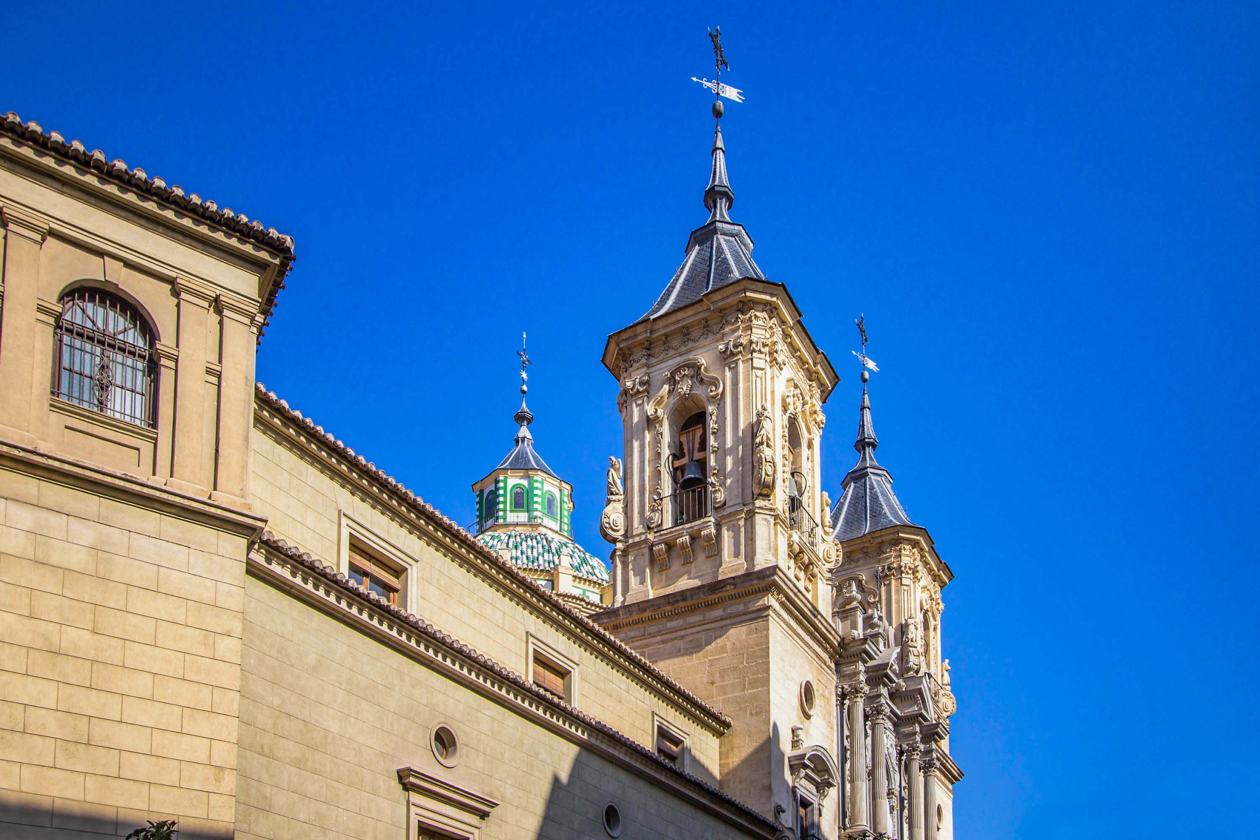 Granada Walking Tour with an Audio Guide on Your Smartphone