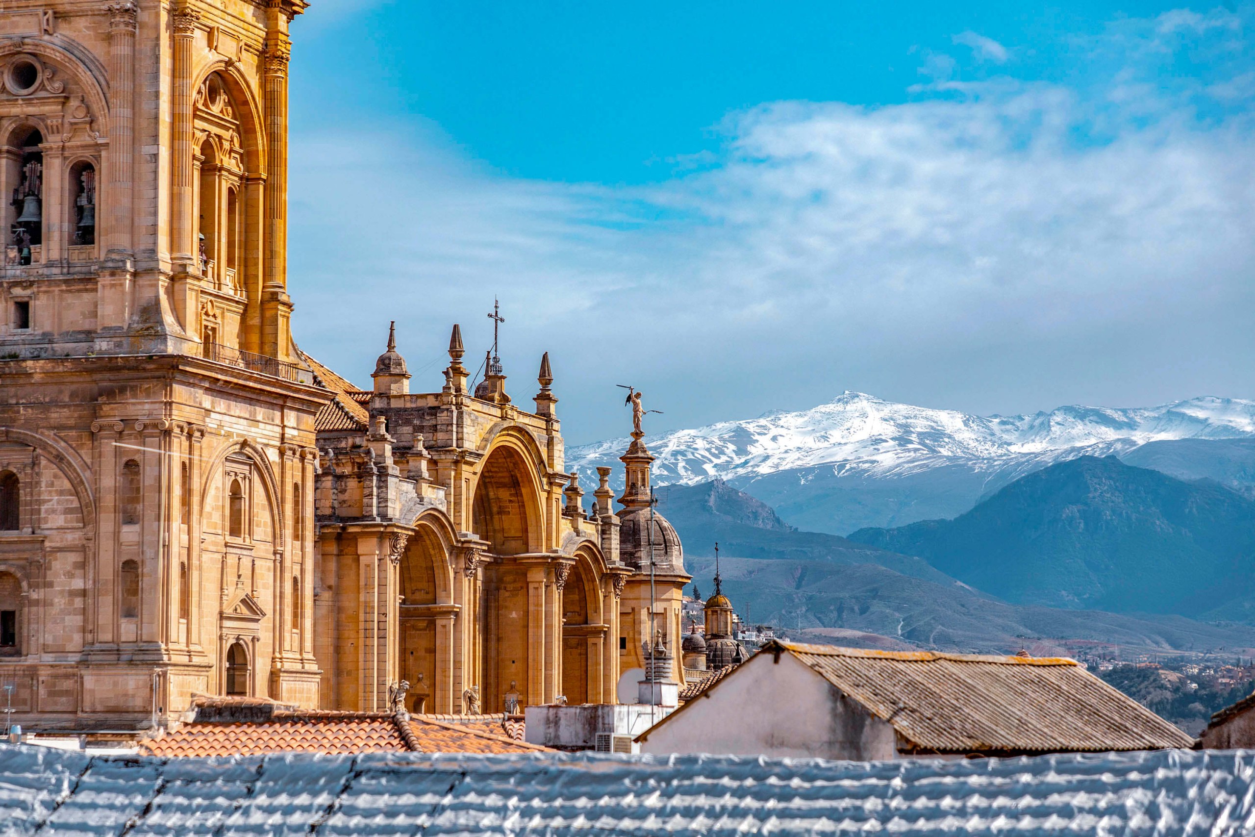 Granada Walking Tour with an Audio Guide on Your Smartphone