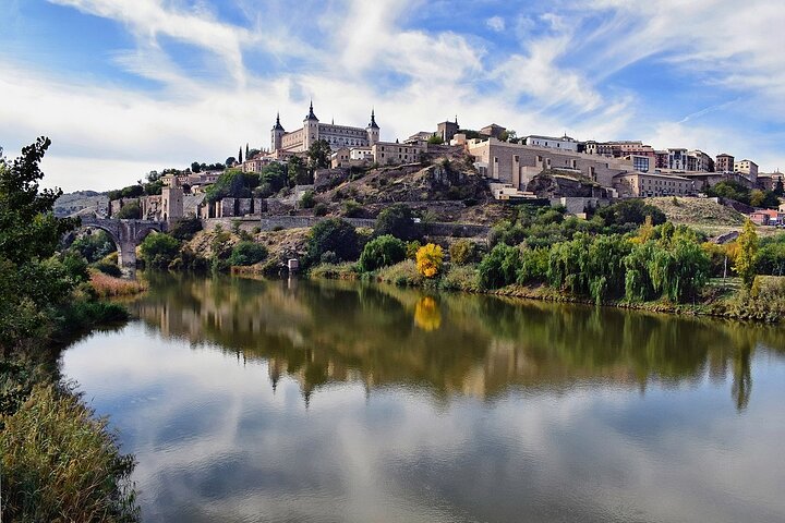 Madrid to Lisbon up to 2 stops in Toledo and Merida