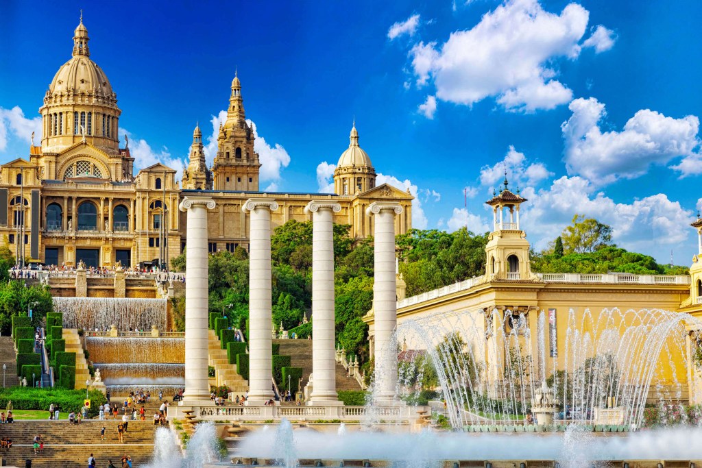 Montjuic Park, Barcelona: Walking Tour with Audio Guide App