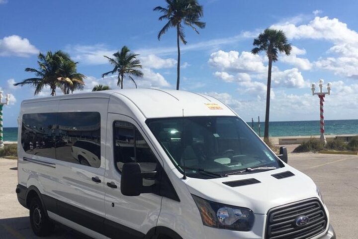 Santo Domingo Airport (SDQ) to Las Galeras - Round-Trip Transfer