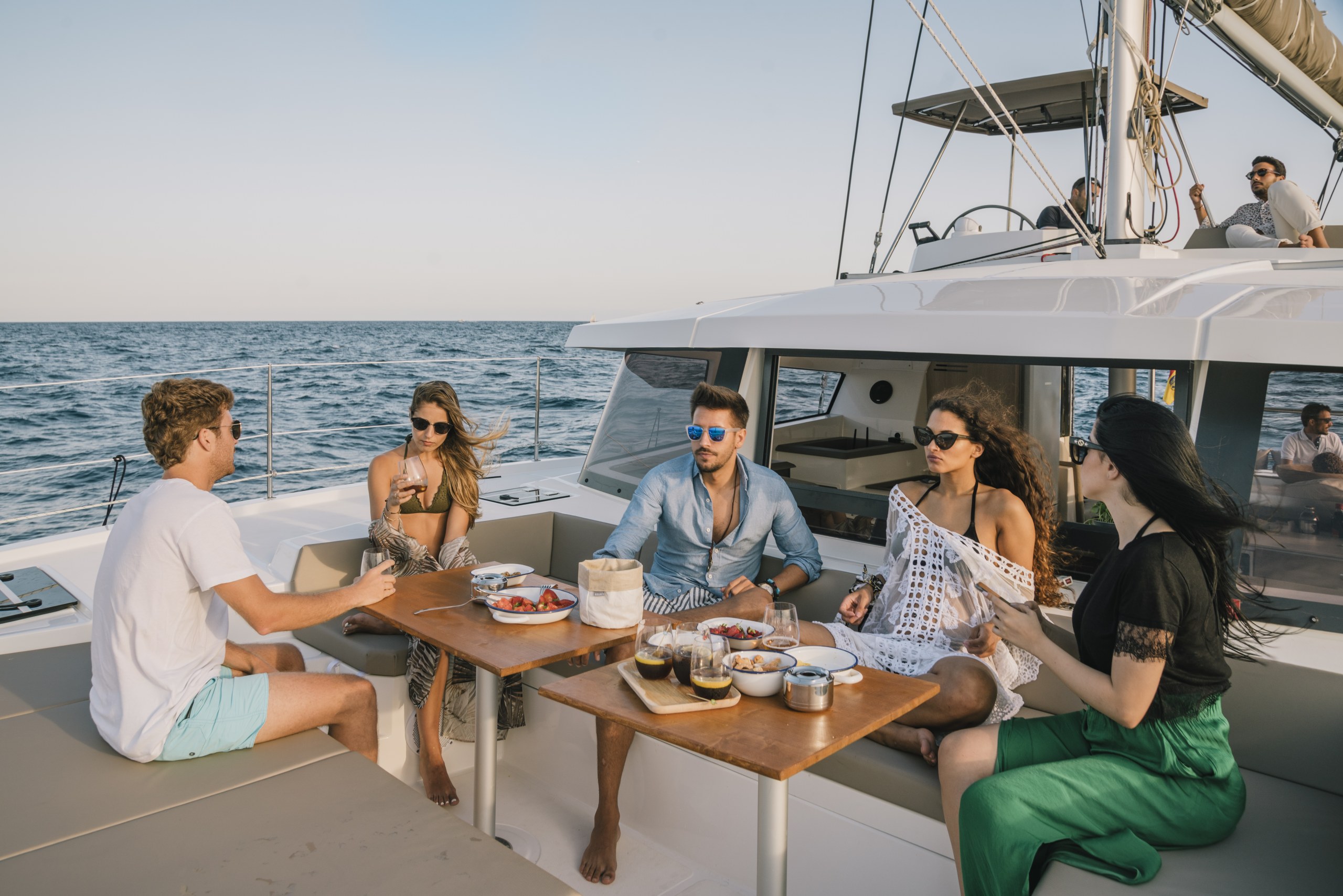 SERENA (BALI 4.1) - Private catamaran rental