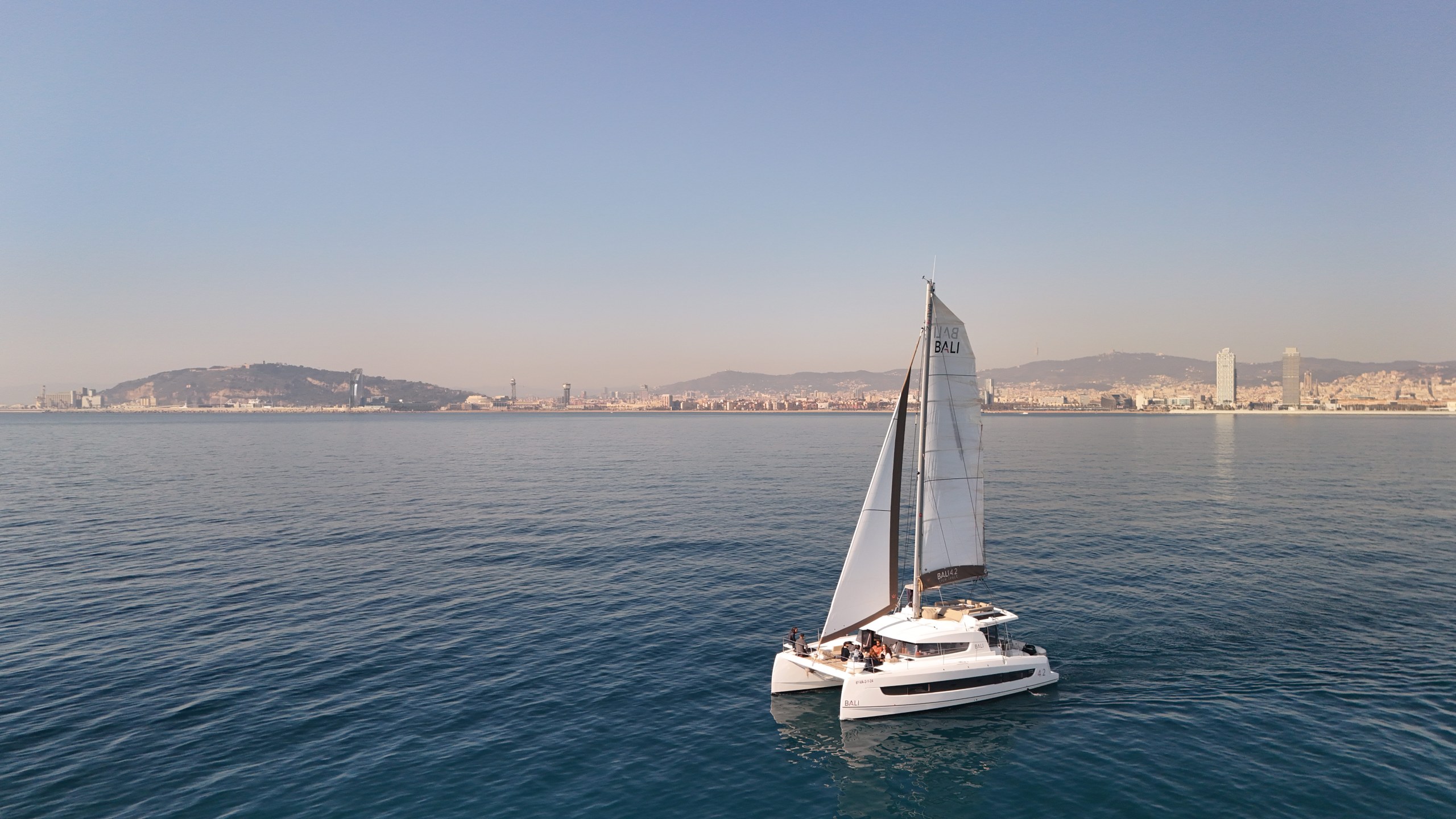 SERENA (BALI 4.1) - Private catamaran rental
