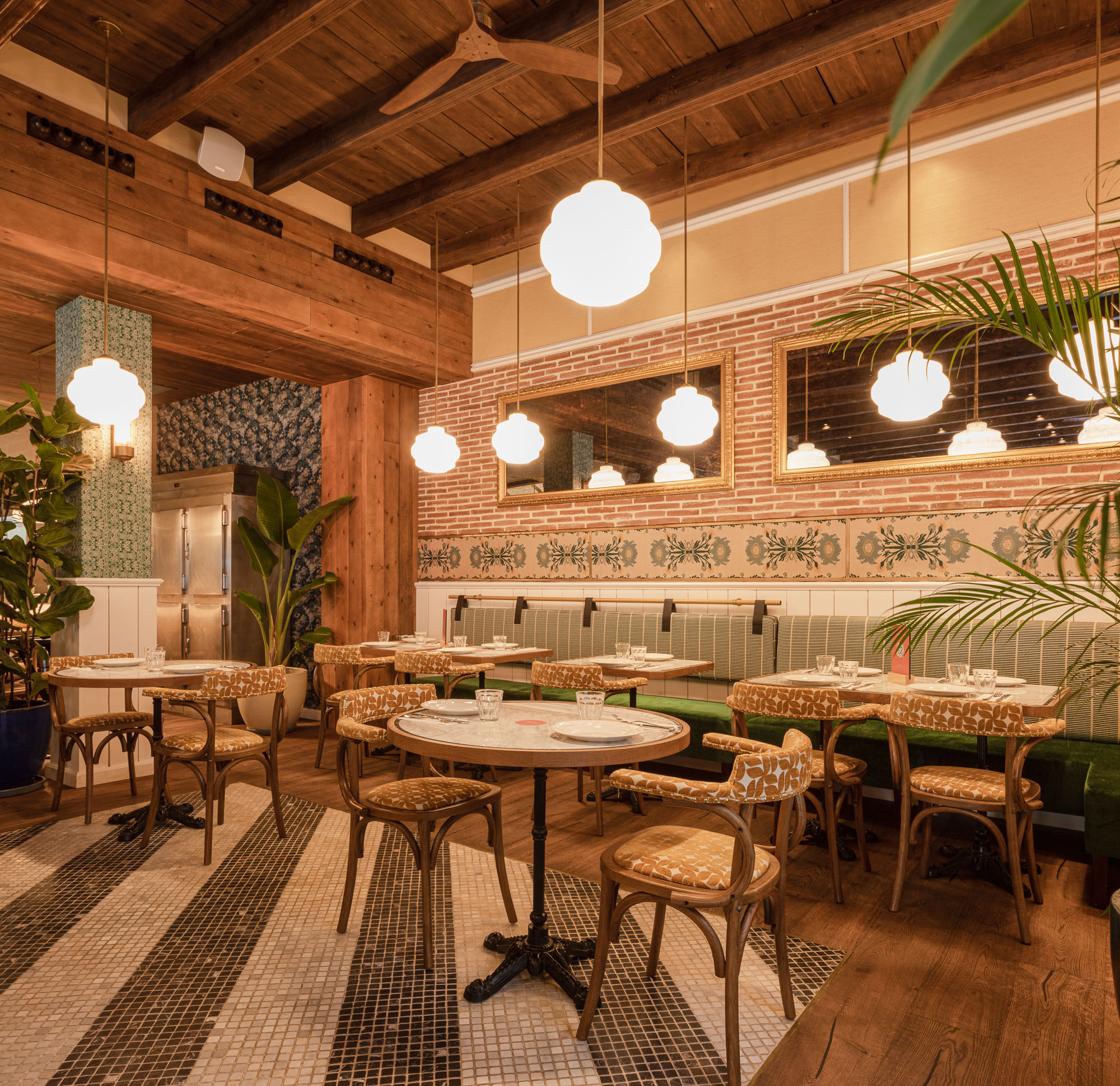 Seville: Private gastronomic tour