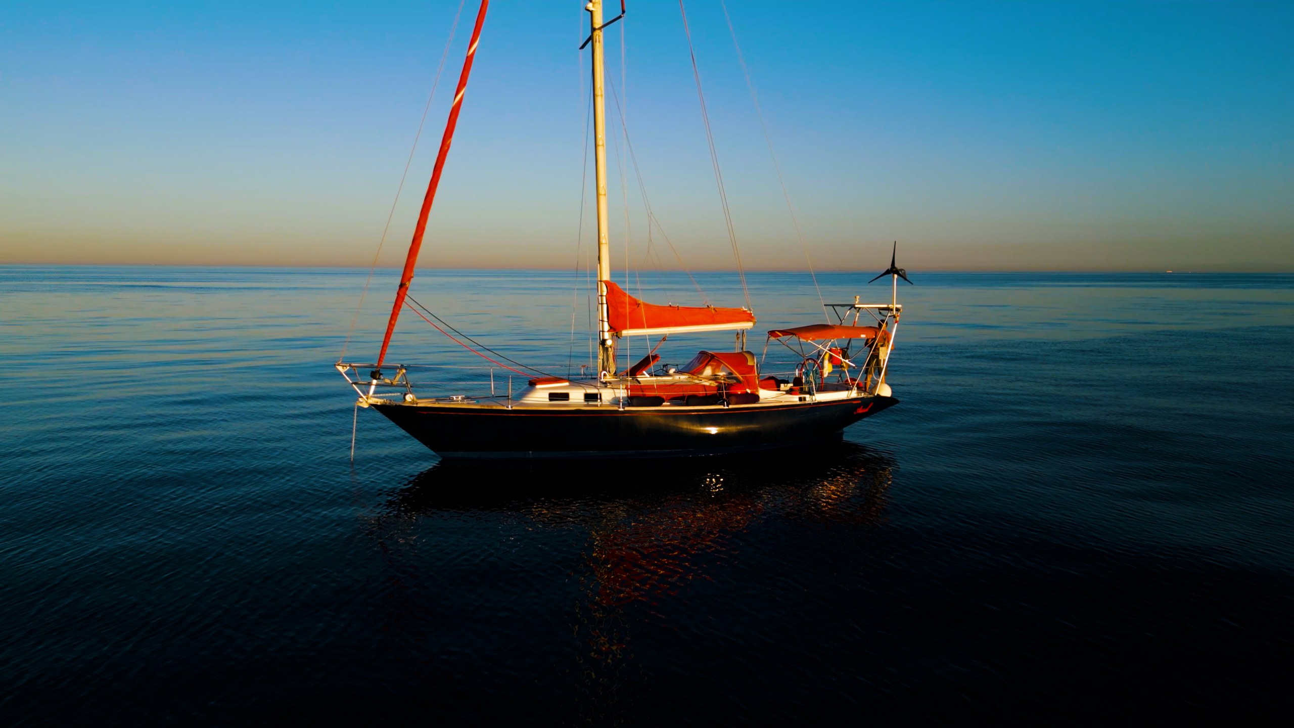 Sotogrande Private Boat Charter for Groups of 8 – Experience the Sea