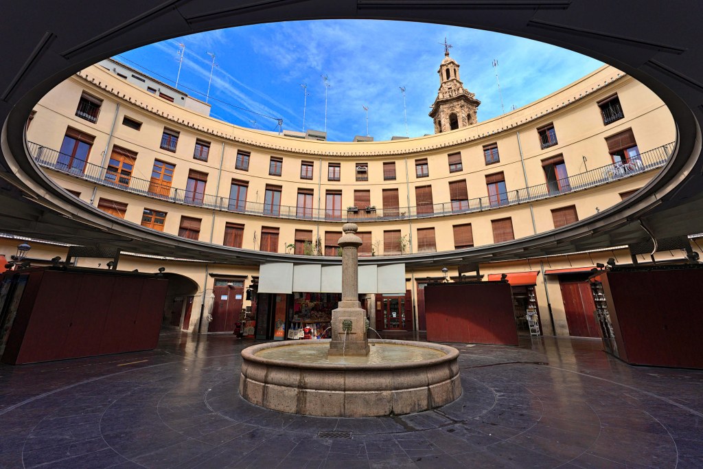 Valencia City Walking Tour with Audio Guide App