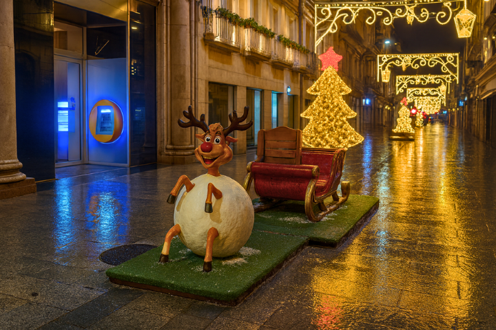 Vigo Christmas Lights Self Guided Walking Tour with an APP