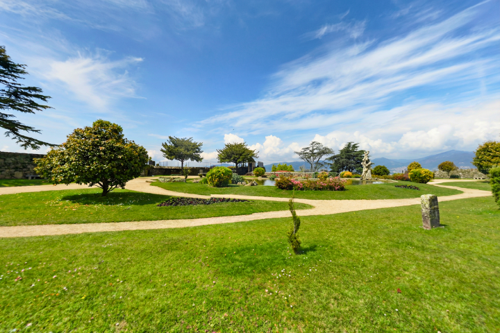 Vigo Highlights Self Guided Walking Tour with an APP