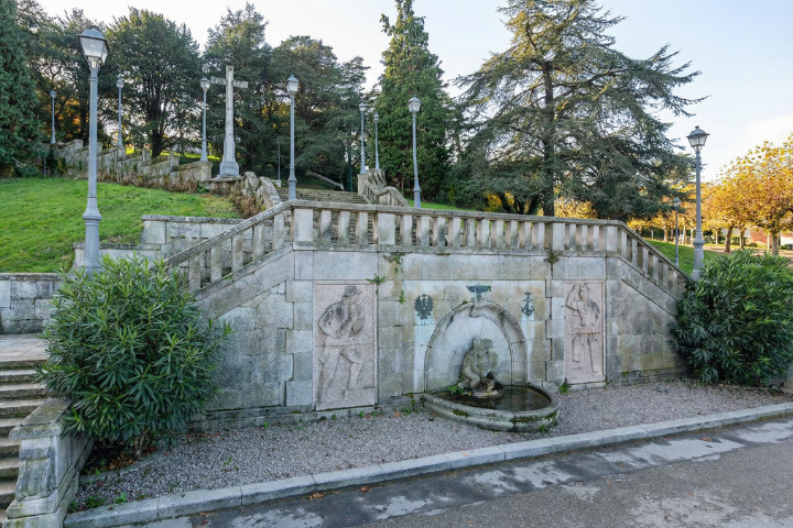 Vigo Highlights Self Guided Walking Tour with an APP