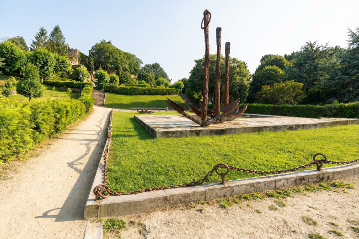 Vigo Highlights Self Guided Walking Tour with an APP